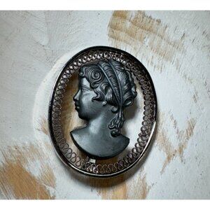 Vintage 1960's Gunmetal Onyx Stone Cameo Silver tone Brooch With Filigree Border